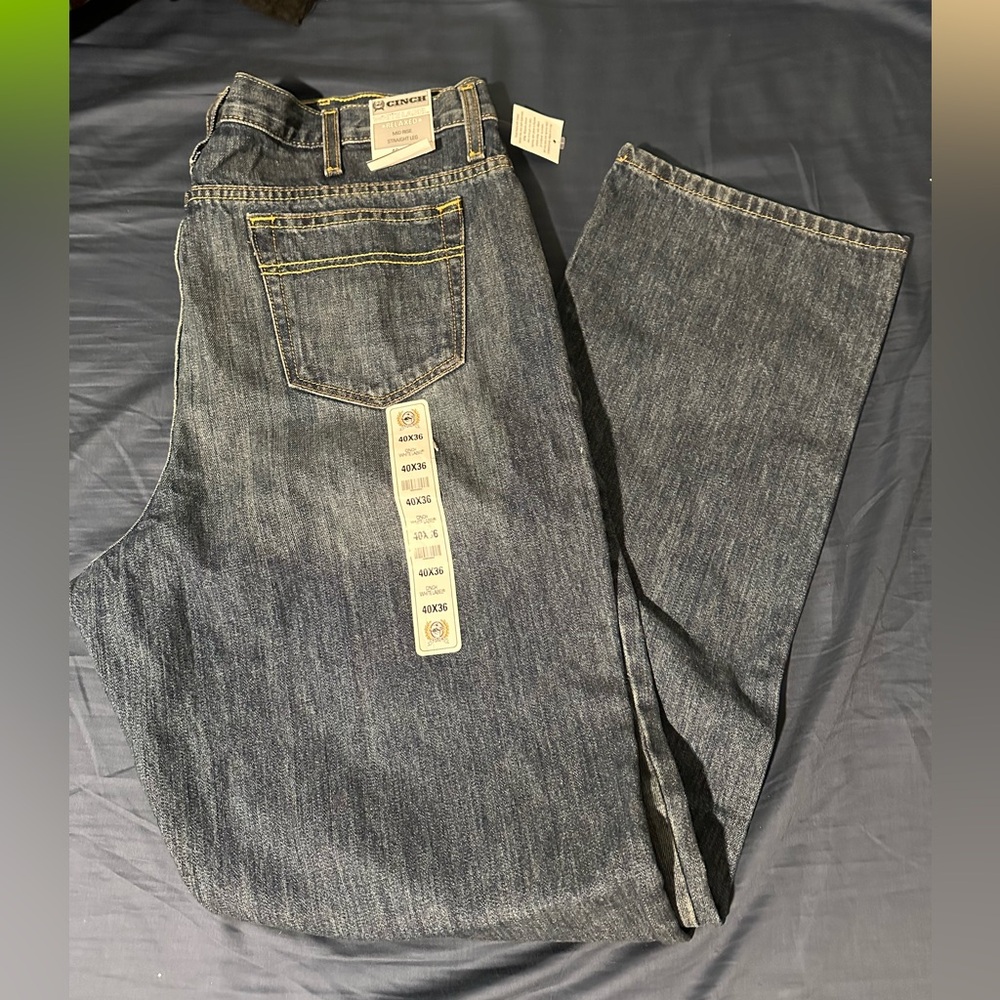 Cinch jeans- white labels